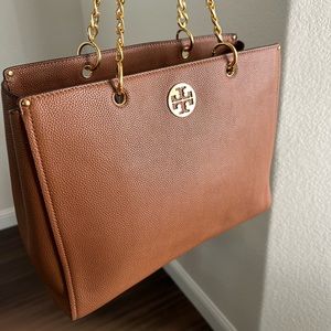 Tory Burch Everly Leather Tote